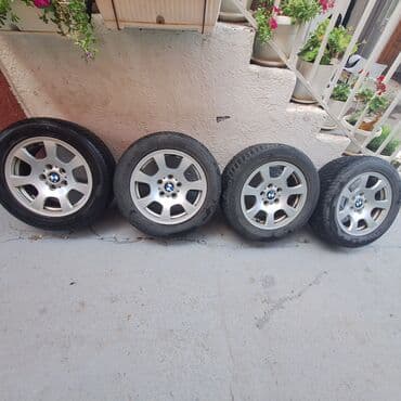 bmw 1 серия 116d at: Komplet od četiri aluminijumske felne sa gumama, idealne za BMW — 2