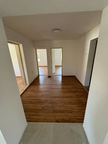 stanovi na prodaju ub: Kompletno renovirana kuća 80m2 Sivac, ul. Savska 9 Cena 38.000e — 10