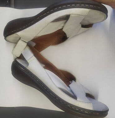 crocs papuce bele: Sandale, 39 — 4