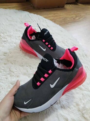 premiata patike akcija: Nike, bоја - Šareno — 1