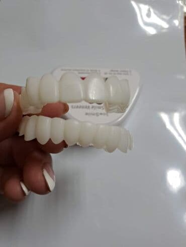 Ostalo: Snap on Smile navlake za zube
Cena:2100din/par — 3