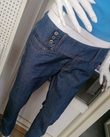 pantalone 44: Farmerice vel 44
jednom nošene
bukvalno nove
povoljno — 5