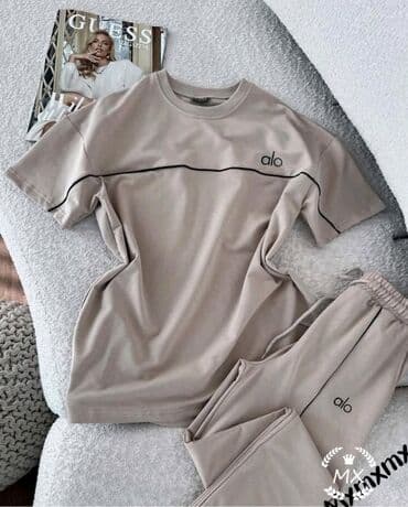 tek flis trenerke: One size, Prugasti, bоја - Crna — 2