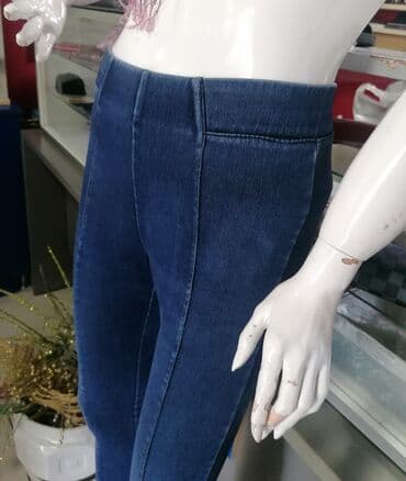 elegantne pantalone sa visokim strukom: Farmerice model kao helanke
Savrsene
Visok struk
Odgovara Vel S M — 2