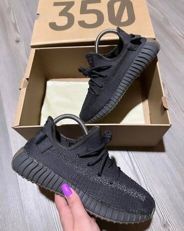 zara obuca velicine: Adidas Yeezy Boost 350 patike A klasa

Novo.
Brojevi 36 do 46 — 21