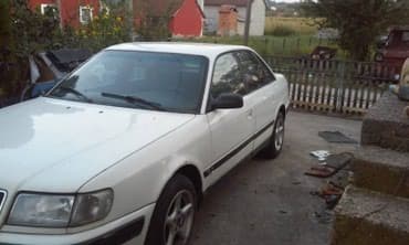 zastava 750 delovi: U dobrom stanju stranac, stoji od 2013, u delovima,, — 2
