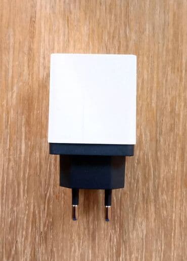 polovni telefoni pancevo: Nov punjač za mobilni telefon Quick Charge 3.0 sa četiri USB ulaza — 8
