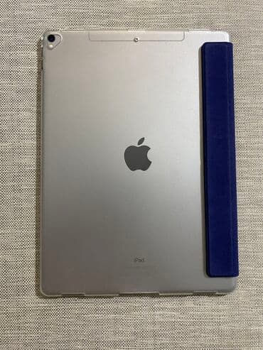 mali sporet sa dve ringle i rernom cena: IPad Pro 12.9 2gen  Očuvan je i kao nov, vrlo malo korišćen! ! Od — 3