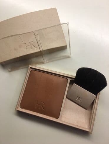 najbolja krema za vene i kapilare: NOV BRONZER RUMENILO HELENA RUBINSTEIN -
Vece pakovanje, 30 gr — 3