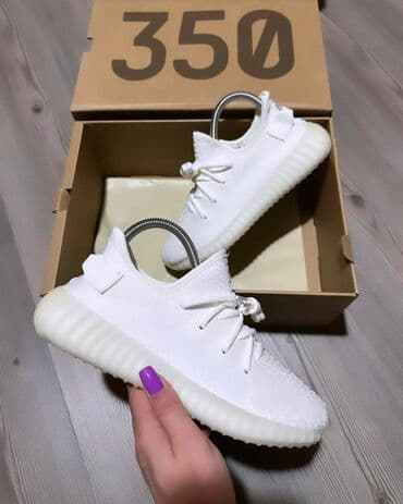 zara obuca velicine: Adidas Yeezy Boost 350 patike A klasa

Novo.
Brojevi 36 do 46 — 9