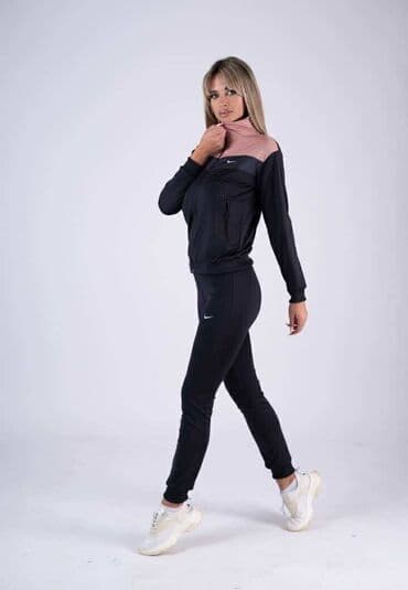 tek flis trenerka: M L XL
2.900 din. E — 3