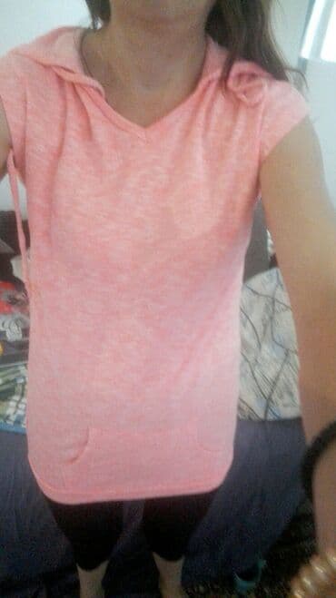 bunda s: V-izrez — 1