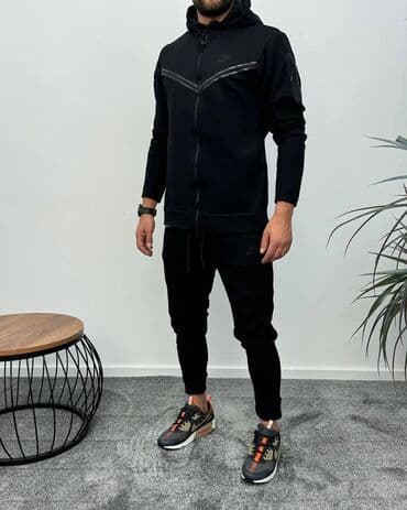 prsluk i pantalone komplet: Nike muška trenerka 

Novo
Pamuk
Veličine m l xl 2xl — 2