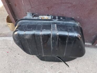 ajkula auto: Rezervoar Lada 7 Riva. Polovno, ocuvano. Skinuto sa rastavljenog — 7