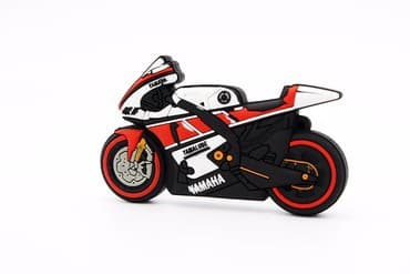 Hard diskovi, eksterni diskovi: USB Flash 64 GB - YAMAHA Prelep USB 2.0 stik od 64 GB. Kapacitet je — 3