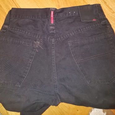 elegantne pantalone sa visokim strukom: Muske farmerke, crne boje. Firma LEE COOPER, original su. Fazonske ! — 2