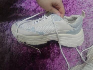 balenciaga patike triple s: 40, bоја - Bela — 2