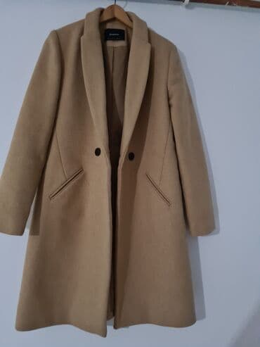 prsluci novi pazar: Stradivarius, M (EU 38), Jednobojni, Sa postavom — 2