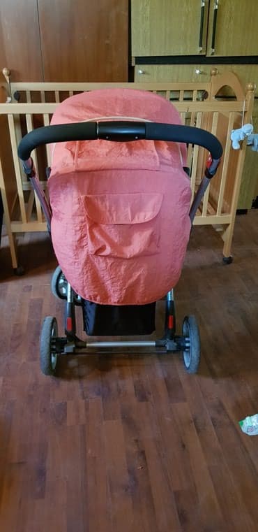 polovne igracke za bebe: Kolica za bebe u odlicnom stanju — 4
