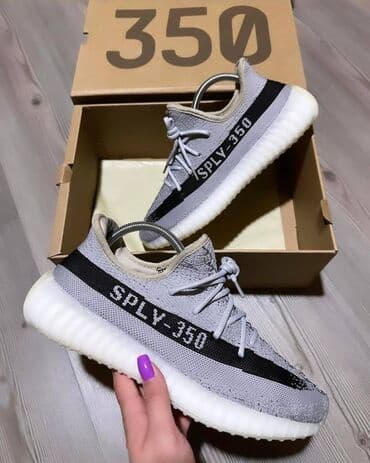 zara obuca velicine: Adidas Yeezy Boost 350 patike A klasa

Novo.
Brojevi 36 do 46 — 15