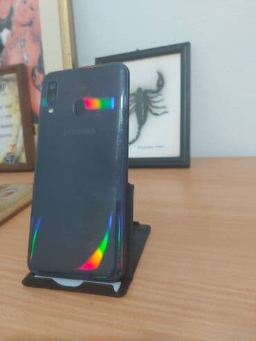 ruter sa sim karticom cena: Samsung Galaxy A40, 64 GB, bоја - Crna, Otisak prsta, Dual SIM, Face ID — 7