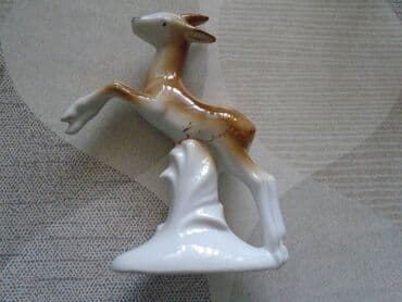 gramofonske ploce beograd: Prelepa vintage porcelanska figura laneta a uz nju na poklon još jedna — 3