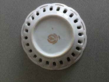 sektor satovi: Porcelanska satula iz 70tih
Porcelan Zajecar Jugoslavija — 4