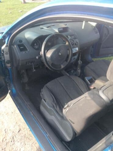 prednja kamera za auto: Renault Megane: 1.4 l | 2003 г. Hečbek — 8
