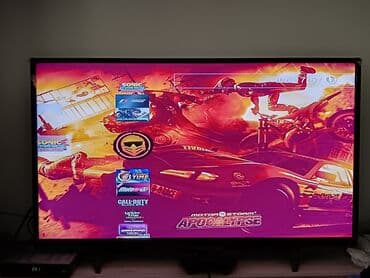 Elektronika: Sony PlayStation 3 konzola, dolazi sa dva kontrolera. Konzola je crne — 8