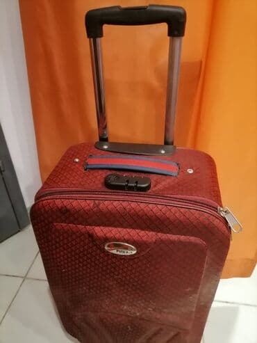 Putni koferi i torbe: Bоја - Crvena — 1