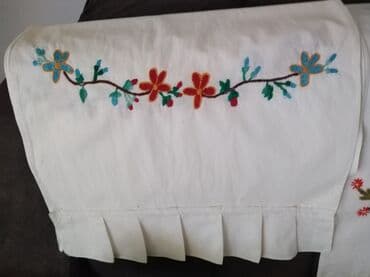 Towels: Floral, color - White — 3