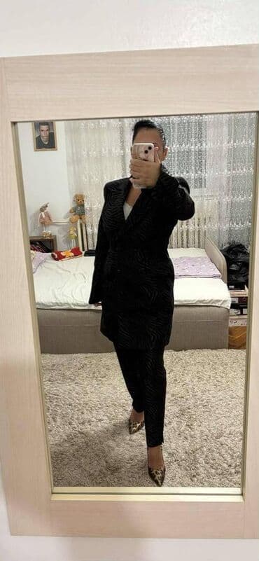 kompleti sako i pantalone: Mona, XL (EU 42), Sa ilustracijom, bоја - Crna — 2