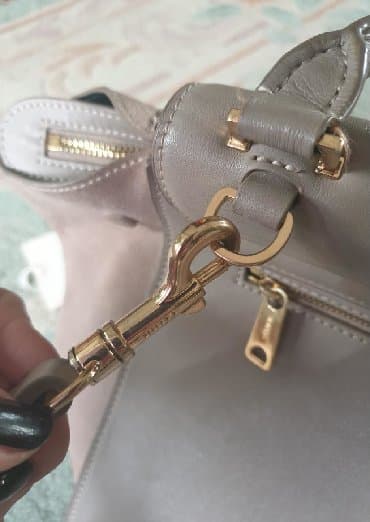 elegantne pantalone sa visokim strukom: Elegantna torbica — 3