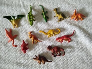 dinosaurusi vrste i slike: Dinosaurusi razno Neki su kao Novi nekim fali noga Tvrda plastika(1 — 1