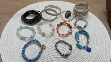 mona torba sa slovom m: Višeslojna narukvica, Handmade — 1