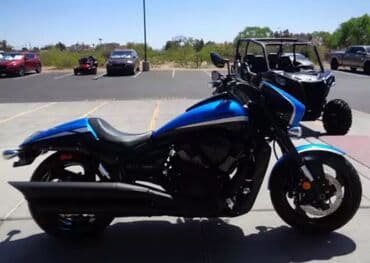 regulator pritiska goriva astra g 1.7 dti: Suzuki motokl marke Boulevard M109R. Model u plavoj boji sa crnim — 3