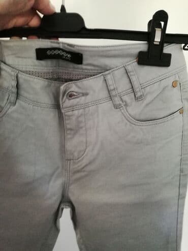 ramax novi sad: Farmerke, tri cetvrtine. Nove, uske pantalone sive boje, velicina — 1