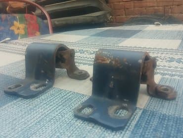 ajkula auto: Sarke prednje haube Lada 21213,21214 Niva. Polovna, očuvana, skinuto — 6
