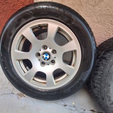 Gume i felne: Komplet od četiri aluminijumske felne sa gumama, idealne za BMW