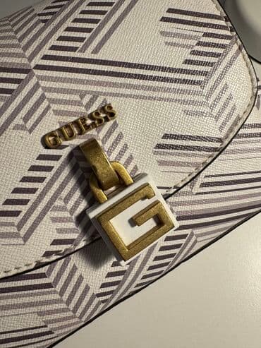 elegantne zenske bermude: Elegantna torbica, Guess, Materijal: Koža — 4