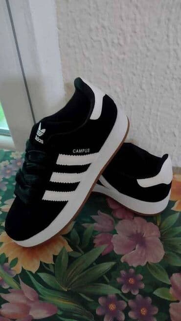 polovne balenciaga patike: Adidas, 41, bоја - Crna — 1