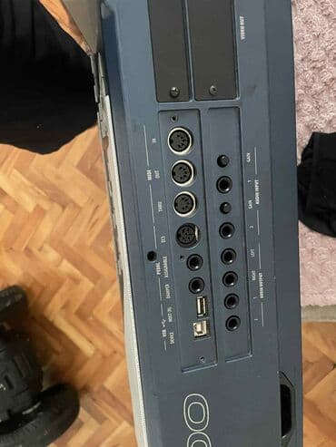 Muzički instrumenti: Klavijatura korg 800 — 5