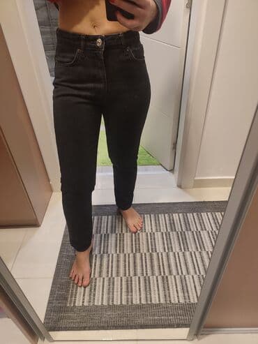 elegantne pantalone sa visokim strukom: Zara farmerke crne boje. Visok struk, duboke su. Velicina je 36 — 1