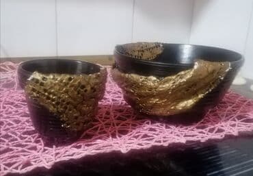 vino sa zlatnim listićima cena: Činija i čaša
Cno sa zlatnom mrežicom, sve izjedna spojeno
Keramika — 10