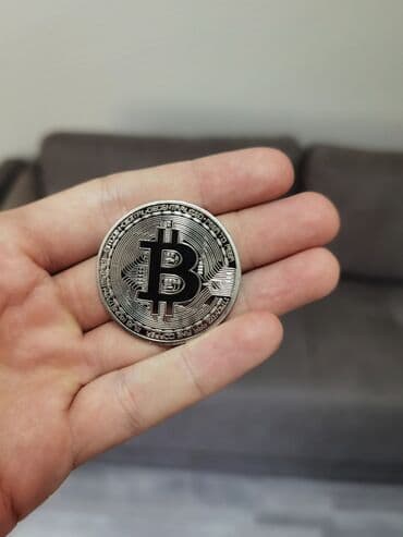 hulk dexy co: BITCOIN suvenir novcic — 6