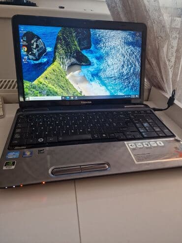 Toshiba: Intel Core i7, 15.6 "