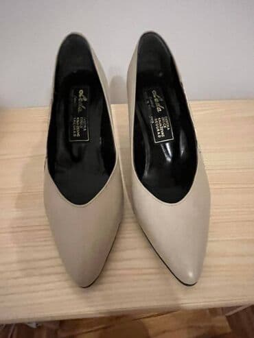 nine west salonke: Salonke, 38 — 4