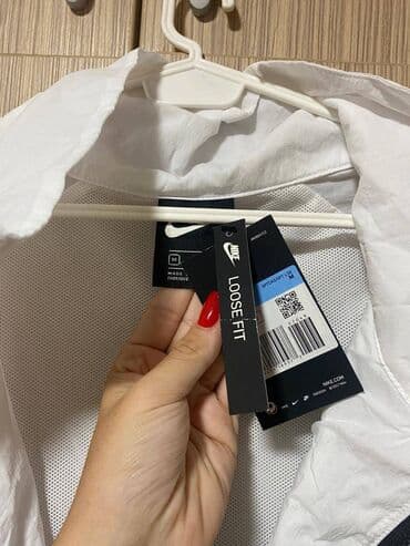 ženski kompleti sa suknjom: Original NIKE šuškavac, od tanjeg materijala, može biti UNISEX. M - — 3