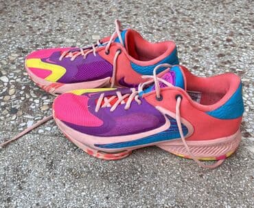 šablone za nokte: Patike, Nike, veličina - 44 — 2