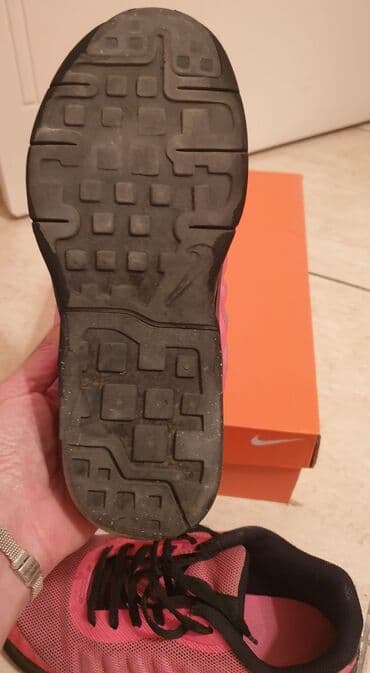 Patike: Nike, Veličina - 34 — 9